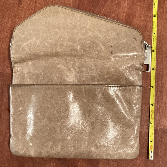 Grey HOBO Clutch - Picture 2 of 6